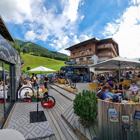 זאלבך הינטרגלם Skill Mountain Lodge - Ski Und Bike Hostel Im Sommer Mit Joker Card מראה חיצוני תמונה