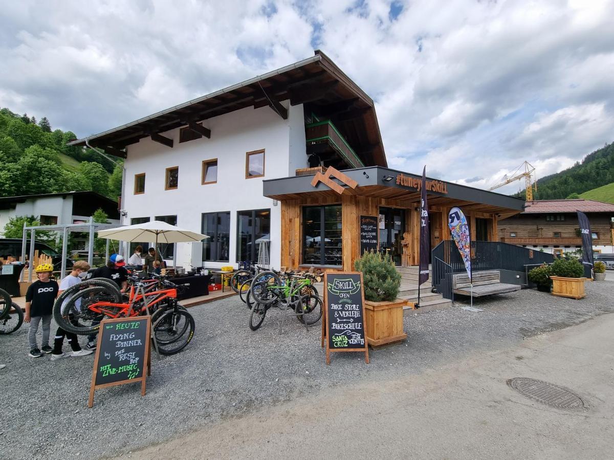 זאלבך הינטרגלם Skill Mountain Lodge - Ski Und Bike Hostel Im Sommer Mit Joker Card מראה חיצוני תמונה