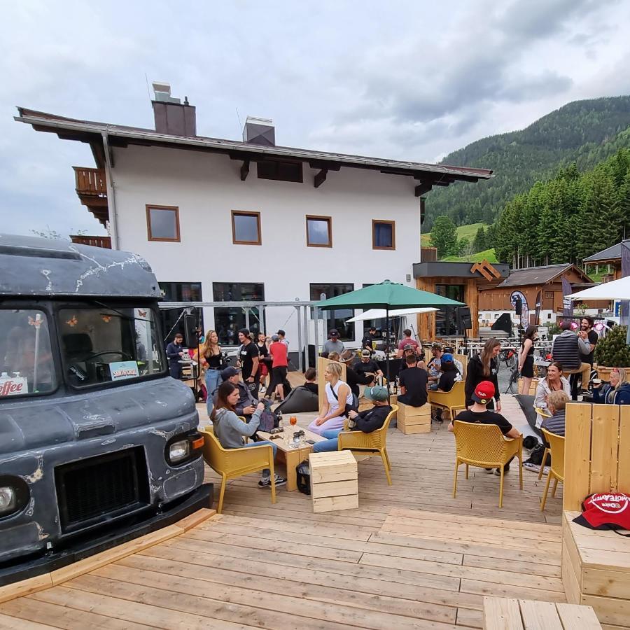 זאלבך הינטרגלם Skill Mountain Lodge - Ski Und Bike Hostel Im Sommer Mit Joker Card מראה חיצוני תמונה